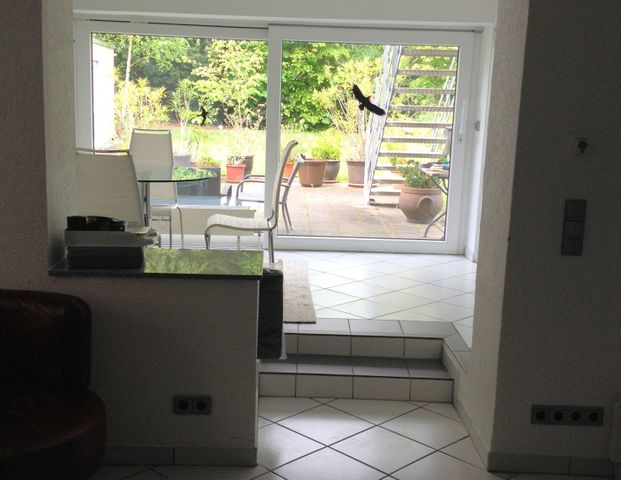 Stadtwohnung mit Terrasse Nähe Flora Köln Linie 16 fußläufig zu erreichen - Foto 1