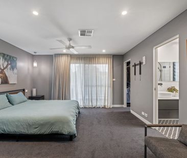 Architectural Elegance - Photo 4