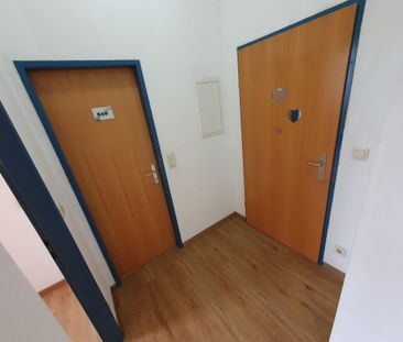 Altbauwohnung mit 2,5 Zimmern auf 55,21 m² - Photo 2