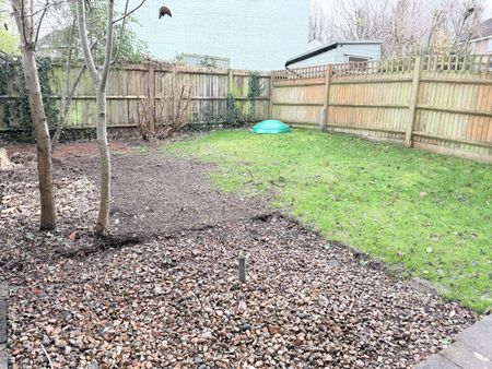 Salisbury Close, Alton, GU34 2TF - Photo 4