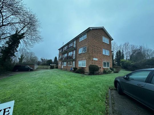 Meadow Drive, Hampton-In-Arden, Solihull - Photo 1