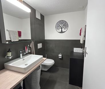 Charmante 2.5-Zimmer-Wohnung im Erdgeschoss - Photo 5