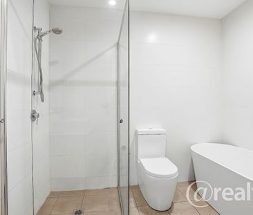 "Experience luxury living in Westmead's finest apartment with 2 bed... - Photo 6
