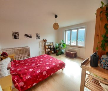 St-Imier, Bel appartement de 4.5 pièces avec balcon - idéalement situé - Photo 1