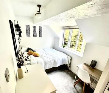 Room in a Shared Flat, Ashbourne Road, CR4 - Photo 1