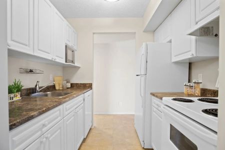 Fairway Gardens — Standard Townhome - Photo 5