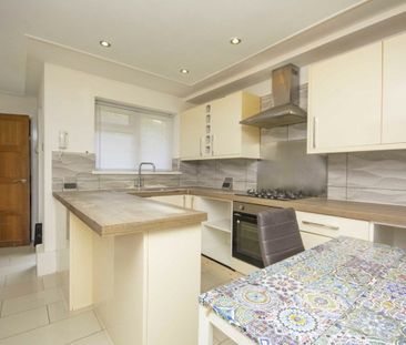 Parkfield Close, HA8, London - Photo 5