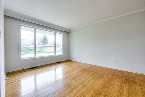 For Lease - 530 Lees Lane, Oakville, Ontario - Photo 1