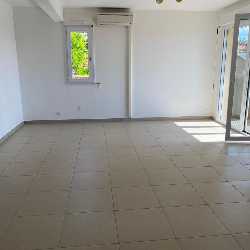 Location Appartement 3 pièces 68m² AUBENAS 07200 - Photo 1