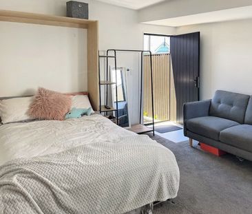 Welcome to 5A/56 Victoria Street in Petone - Photo 3