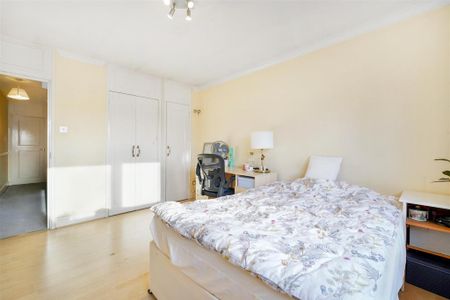 4 bedroom terraced house to rent - Photo 5