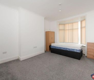 4 bedroom terraced house to rent - Photo 6