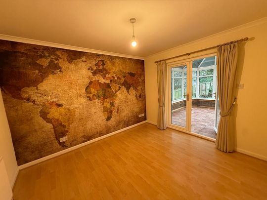 4 bedroom detached house to rent - Photo 1