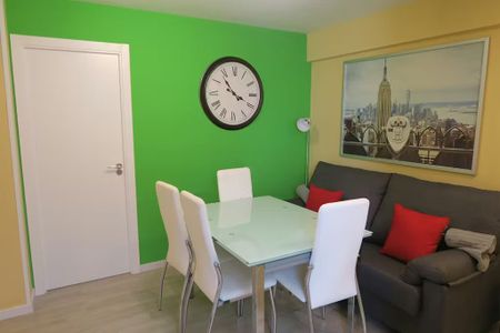 Calle San Vicente de Paúl, Sevilla, Andalusia 41010 - Photo 4