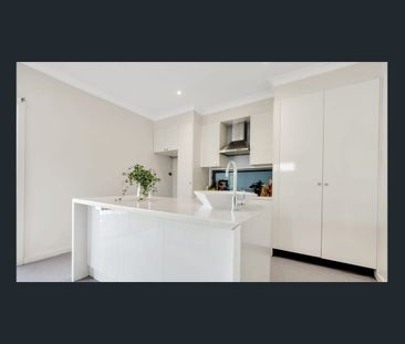 Charming 3-Bedroom Home in a Convenient Location! - Photo 5