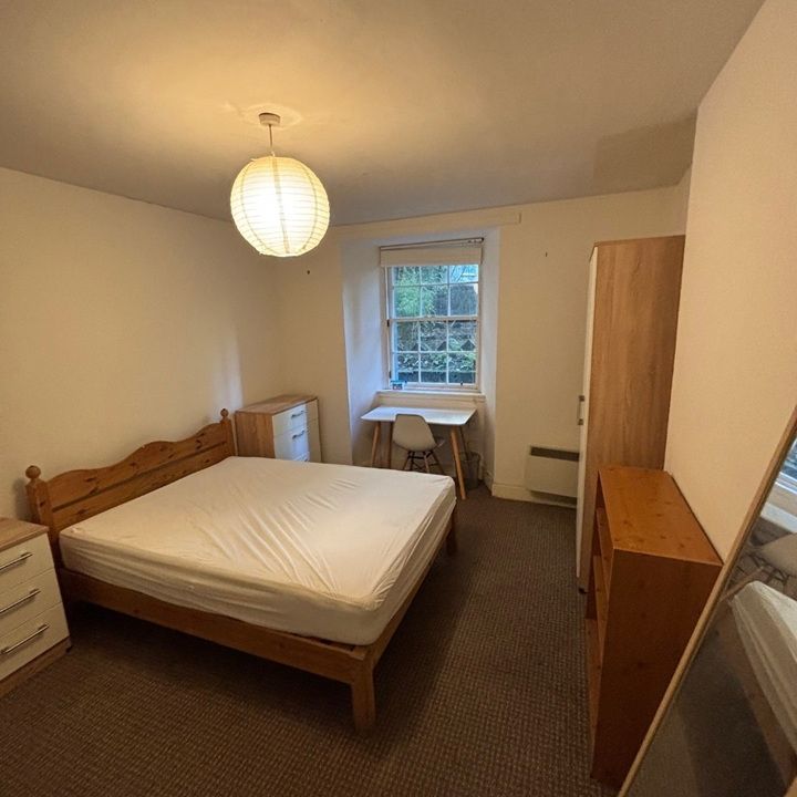 Room in a Shared Flat, Gardner's Crescent, EH3 - Photo 1