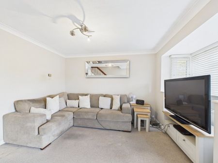 Boundary Road, Wooburn Green, High Wycombe,HP10 - Photo 2