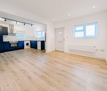 1 Bed Flat, Stafford Road, SM6 - Photo 2