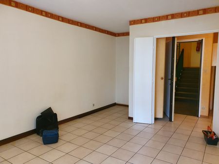 Location Appartement 4 pièces 90m² ANZIN 59410 - Photo 2