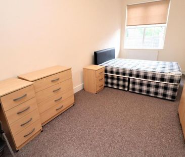 3 bedroom apartment to rent - Photo 3