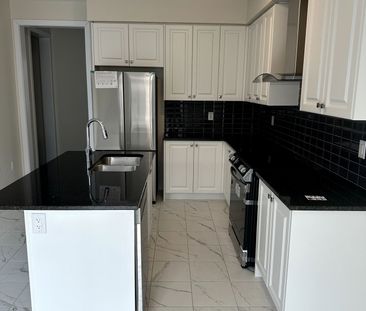 Detached Home For Lease | X8042364 - Photo 5