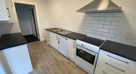 ONE BEDROOMS - CITY CENTRE - Photo 2