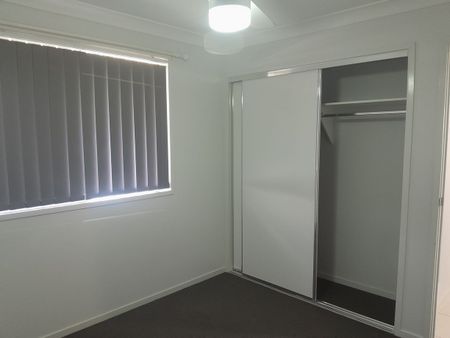 Great 4 Bedroom Home In Westdale - Photo 2