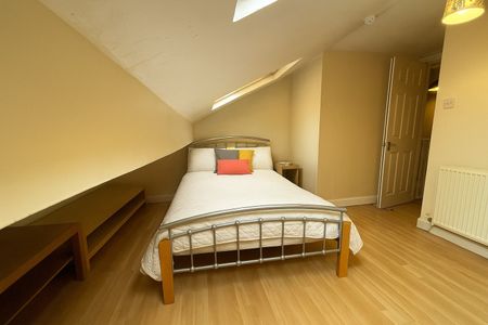 5 Bed Terraced House, Whitby Rd, M14 - Photo 4