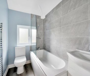 3 bedroom semi-detached house to rent - Photo 4