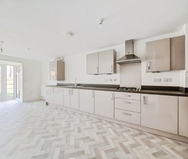 3 bedroom semi-detached house to rent - Photo 3