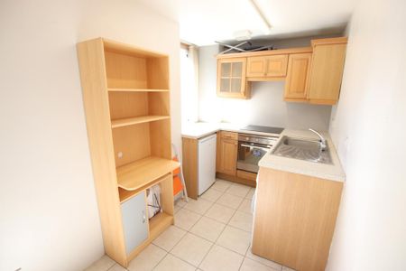 Studio to rent - Photo 5