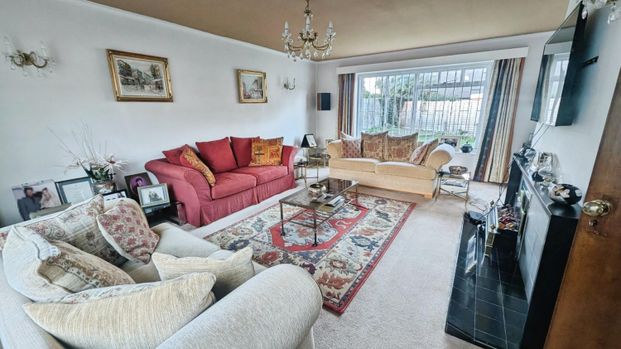 4 bedroom House To Let - Photo 1