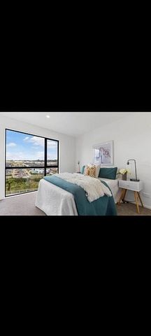 Modern 3BR Townhouse in Flat Bush - Photo 3
