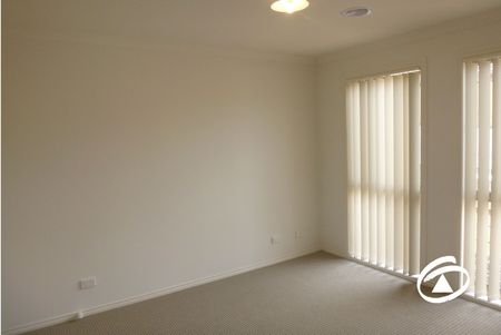 4/12 McClenaghan Place, 3810, Pakenham Vic - Photo 3