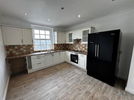 3 bedroom apartment to rent - Photo 5