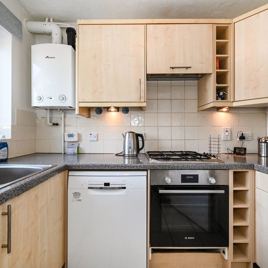 Milward Gardens, Binfield, Bracknell, RG12 - Photo 1