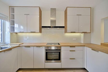3 bedroom terraced house to rent - Photo 5