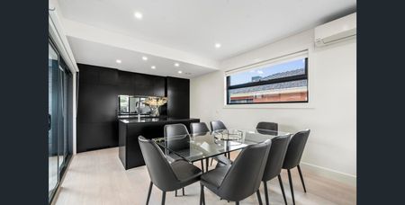 1/18 Snow Street, Keilor Park VIC 3042 - Photo 2