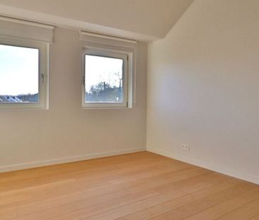 Woning te huur in Kortrijk voor € 1.100 met 3 slaapkamers - Photo 3
