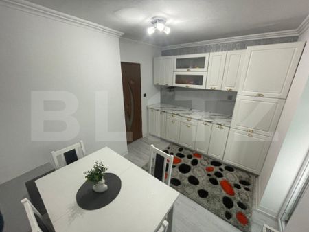 Apartament modern, 3 camere decomandat , zona Bacriz - Fotografie 2
