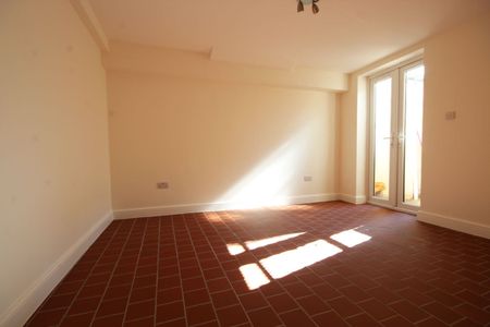 1 Bed Flat, Alkham Road, N16 - Photo 3