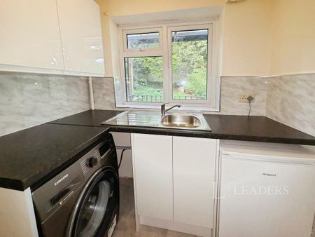 1 bedroom flat to rent - Photo 2