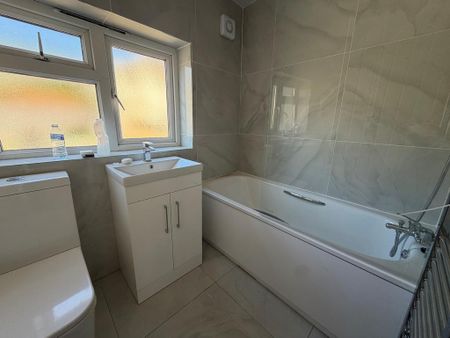 2 bedroom house to rent - Photo 3