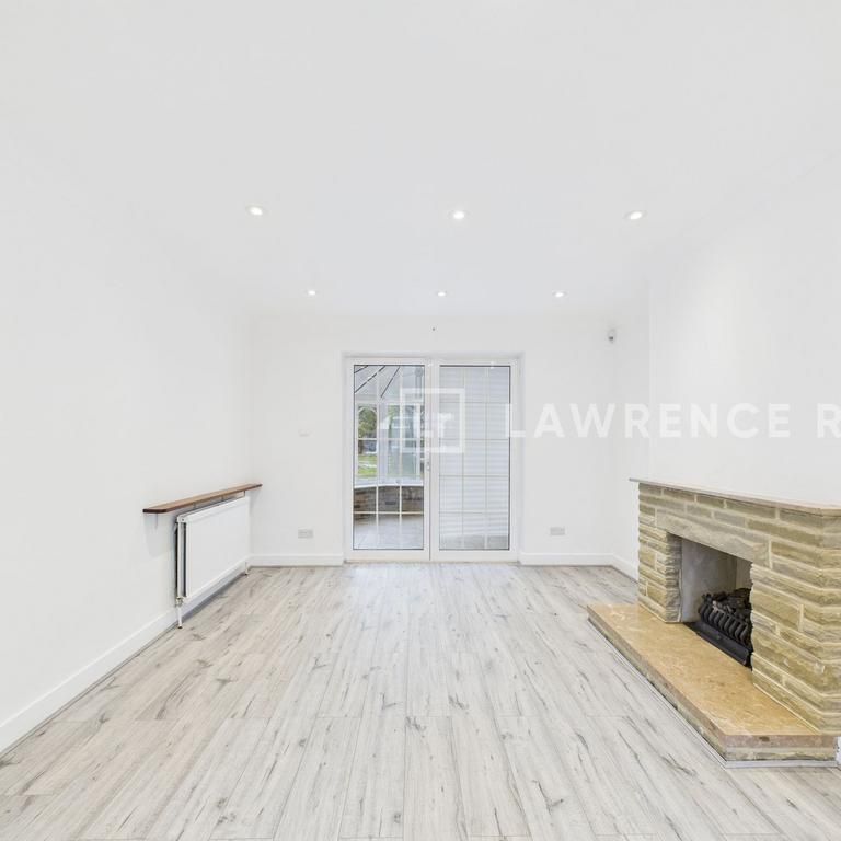 3 bedroom property to rent - Photo 1