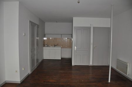 Location Appartement 3 pièces 47m² - Photo 2