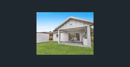 Renovated double brick home of contemporary appeal - Photo 4