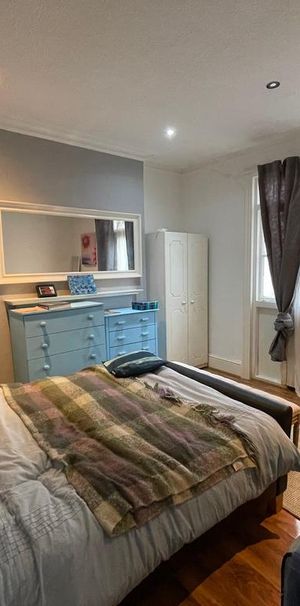 1 bedroom in a flat share to rent - Photo 1