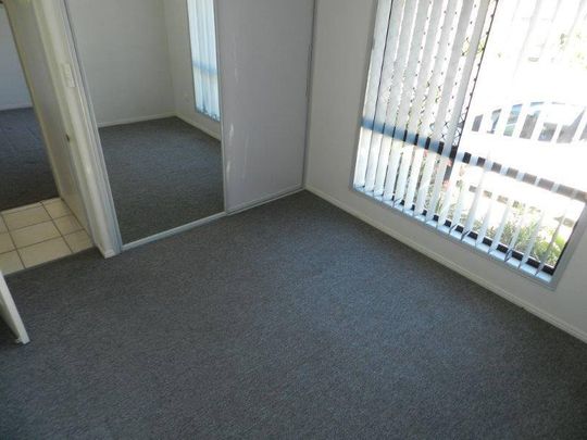 3 BEDROOM DUPLEX, AIR CON IN MASTER BEDROOM AND LOUNGE, PETS ON APP - Photo 1