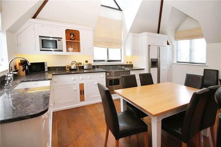 3 bedroom detached house to rent - Photo 5