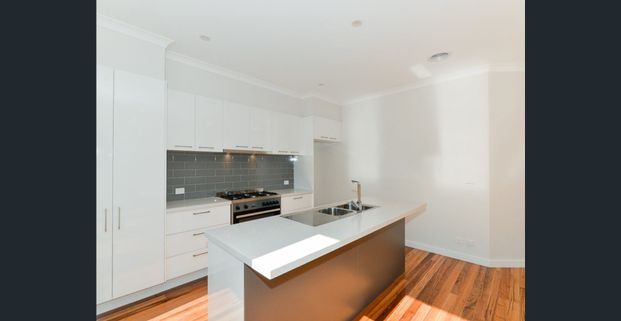 Modern Townhouse in Great Location! - Photo 1